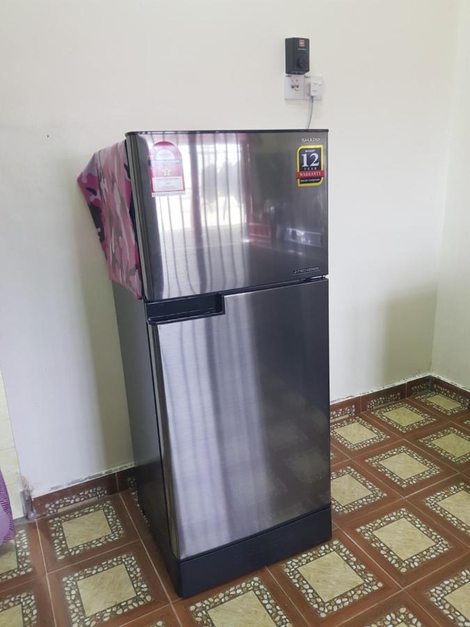 Homestay Che Wan Куантан Екстериор снимка