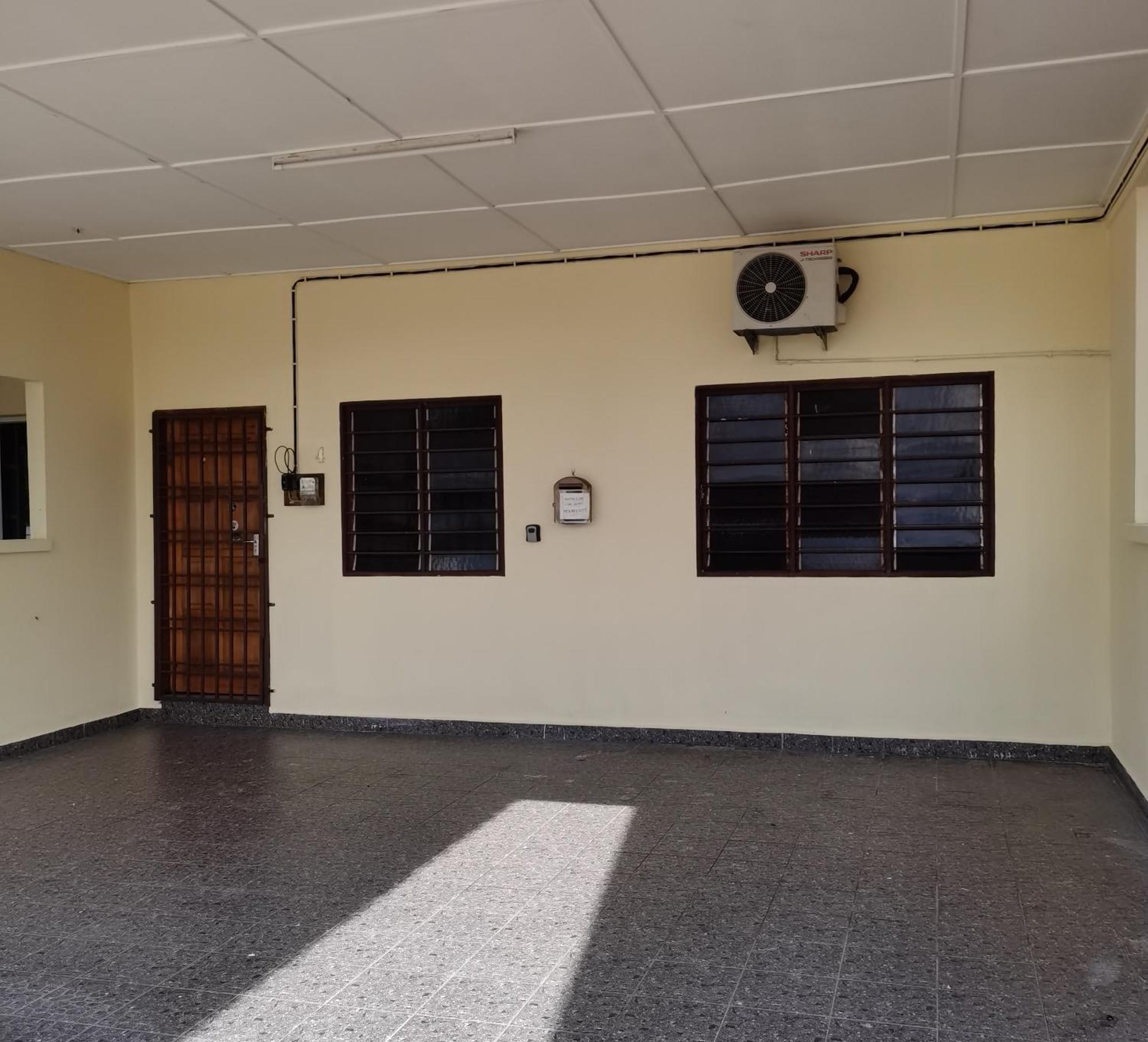 Homestay Che Wan Куантан Екстериор снимка